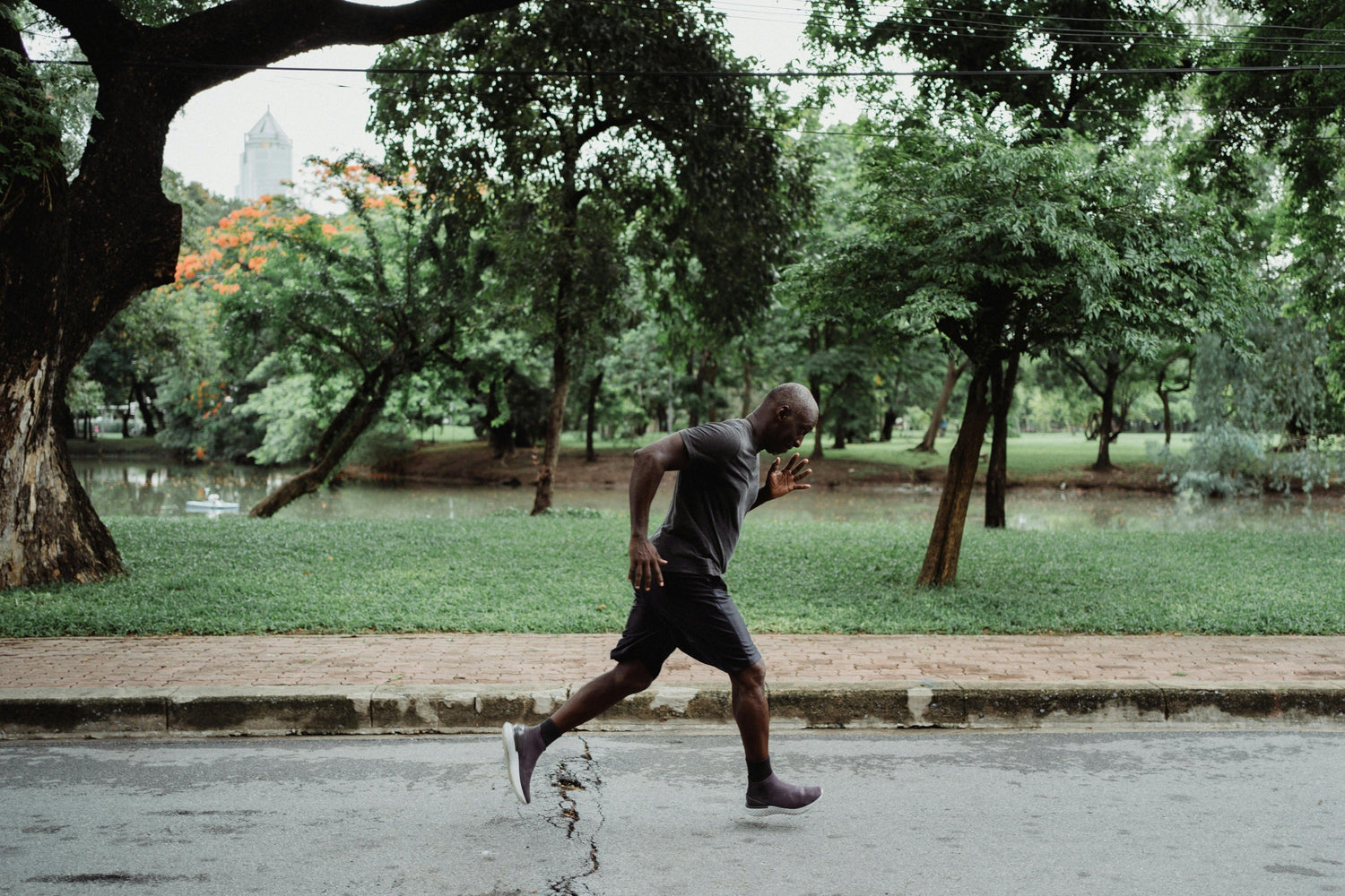 Photo by Ketut Subiyanto: https://www.pexels.com/photo/man-in-gray-t-shirt-and-black-shorts-running-4719945/